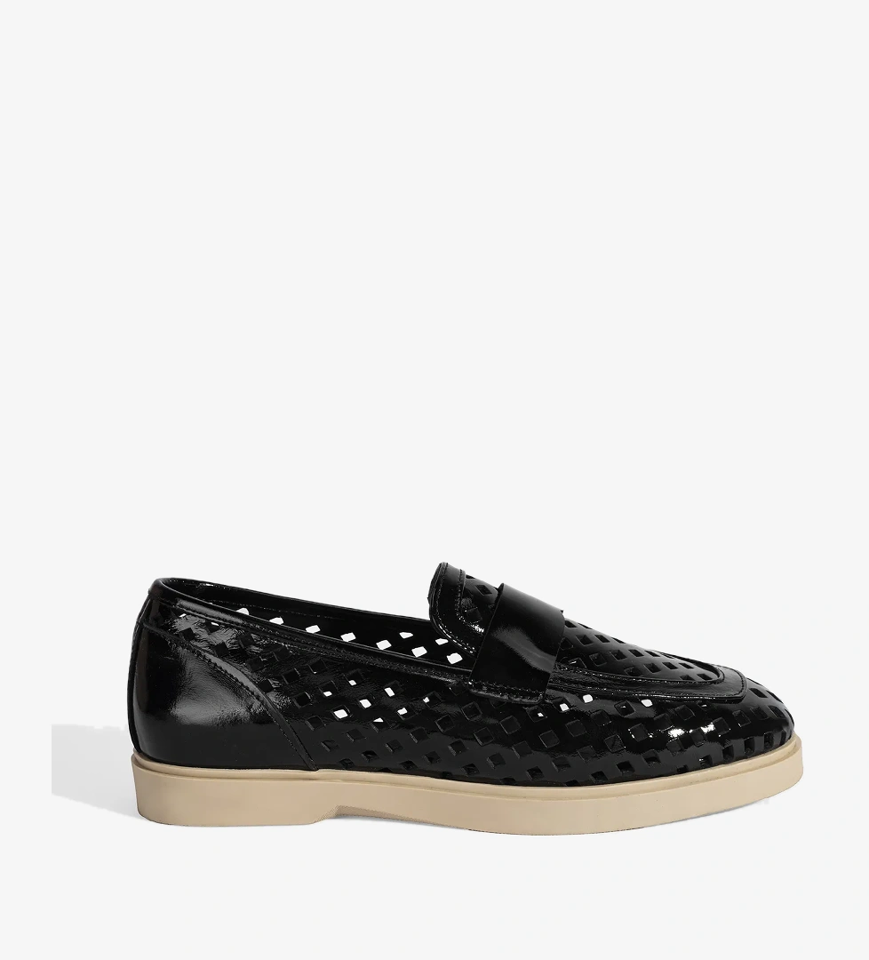 Kadın Siyah Perforeli Rugan Loafer - Görsel 1