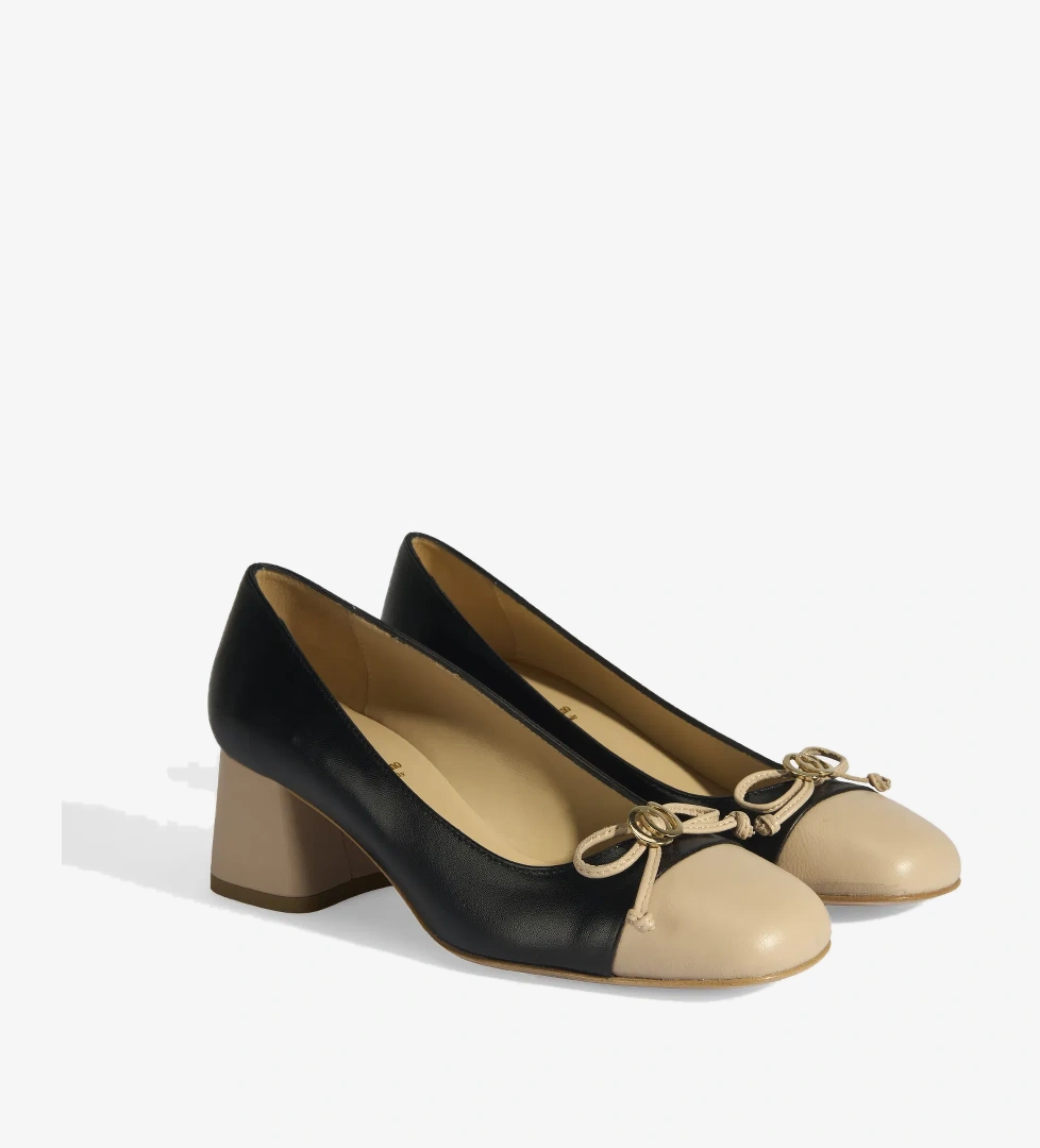 Luca Grossi Luca Grossi Kadın Siyah Fiyonk Detaylı Deri Topuklu Ayakkabı model görseli