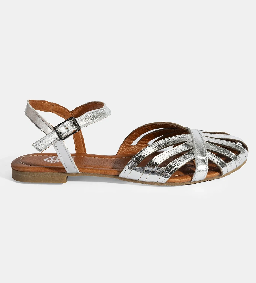 Desa Kadın Gümüş Ayarlanabilir Tokalı Rugan Sandalet model görseli