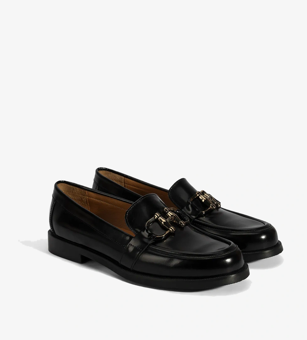 Kadın Siyah Metal Toka Detaylı Deri Loafer - Görsel 1