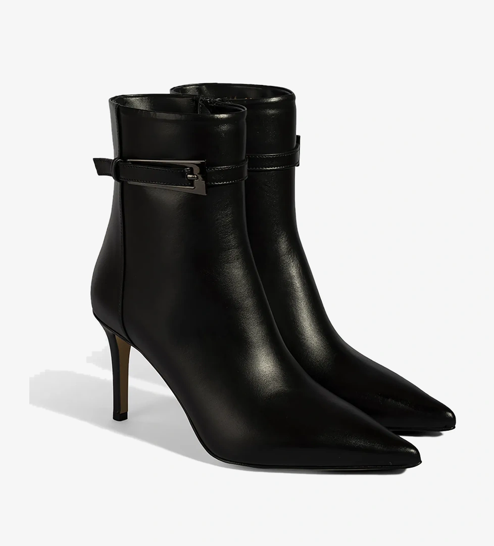 Desa Kadın Kahve Siyah Metal Tokalı İnce Topuklu Deri Bot model görseli