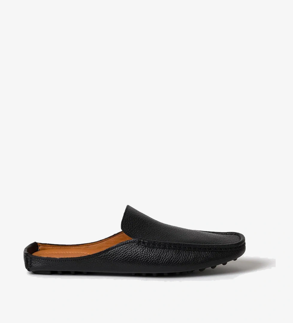 Erkek Siyah Deri Kapalı Terlik - Görsel 1