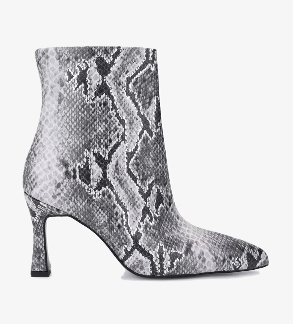 Tamer Tanca Kadın Siyah Yılan Desen Topuklu Bot - Görsel 1