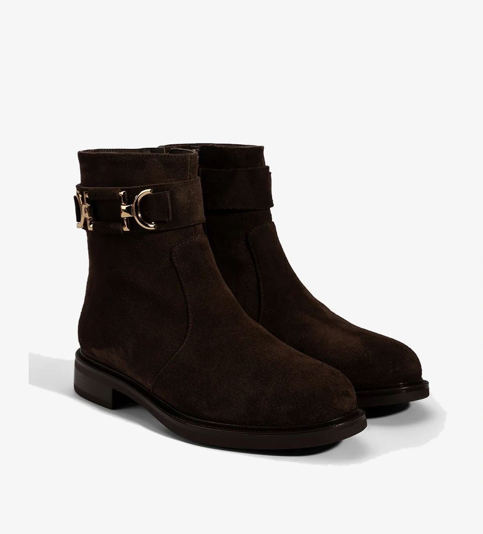 Kadın Kahve Metal Aksesuarlı Süet Bot