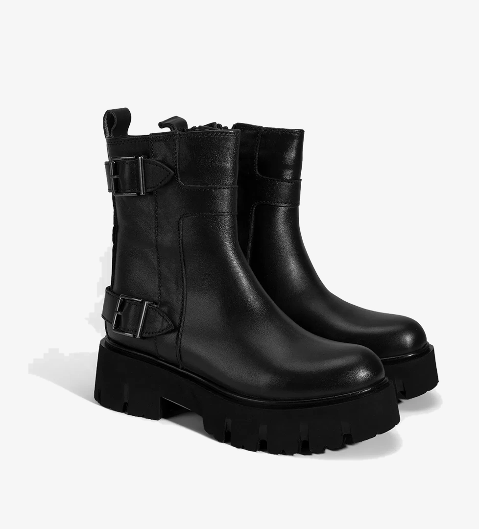 Kadın Siyah Metal Tokalı Deri Bot