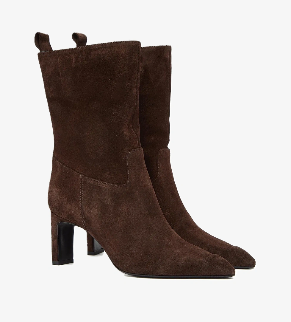 George Hogg Kadın Bot