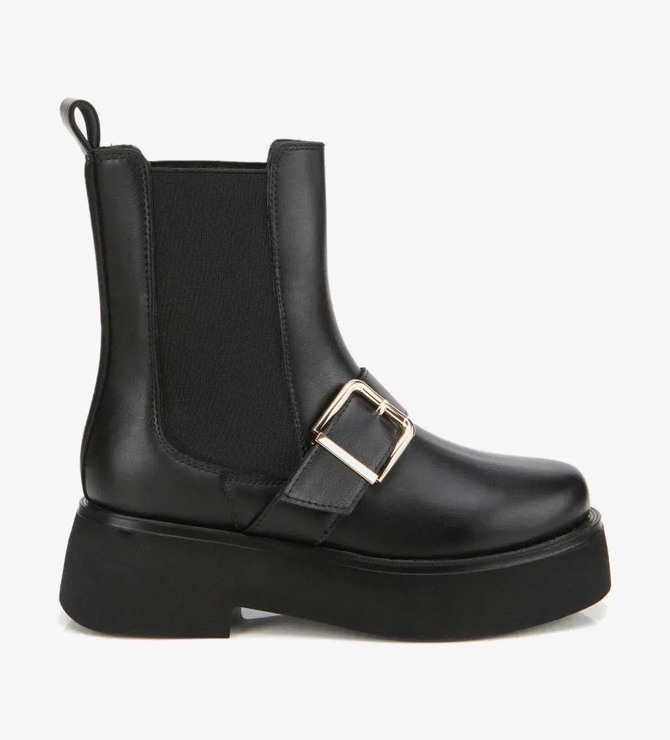 Kadın Siyah Lastik Detaylı Tokalı Kalın Tabanlı Düz Bot