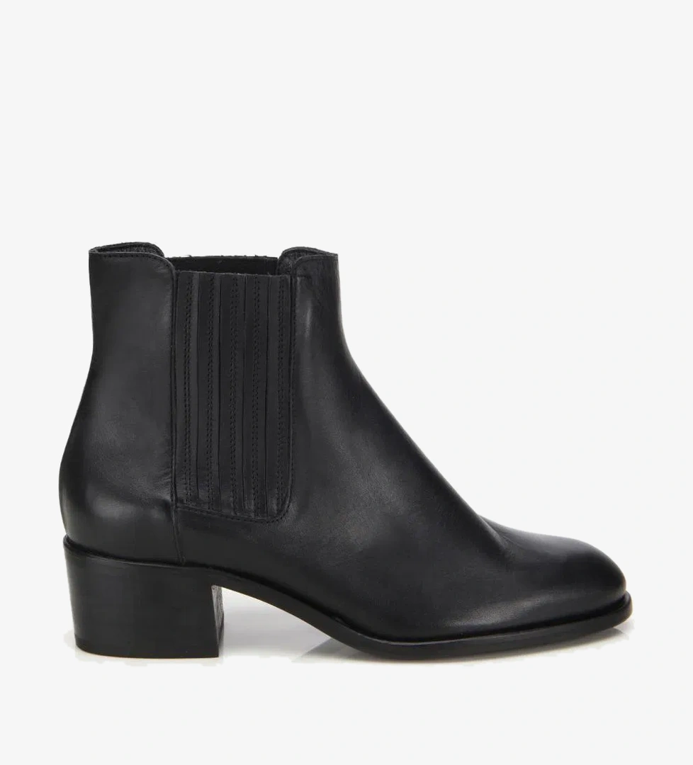 Kadın Deri Siiyah Lastik Detaylı Bilekte Düz Bot - Görsel 1