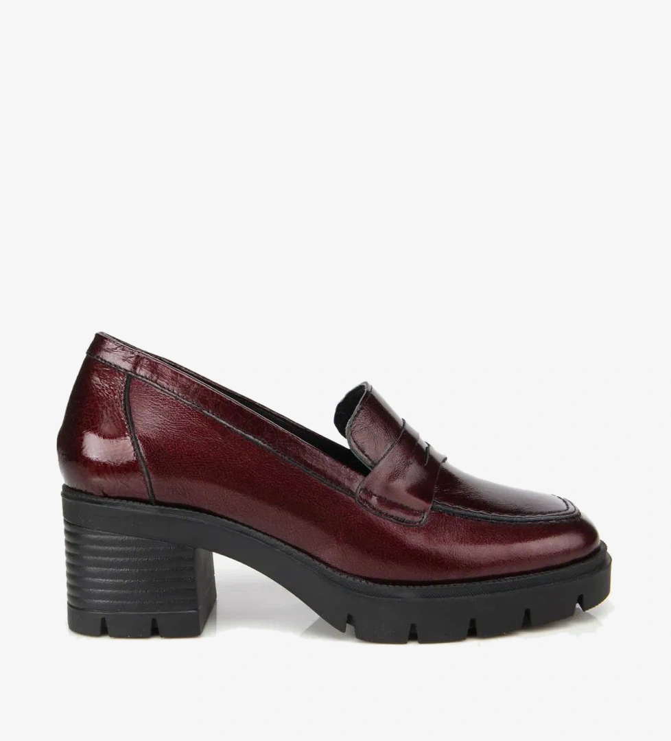 Hotiç Kadın Rugan Deri Bordo Topuklu Klasik Loafer model görseli