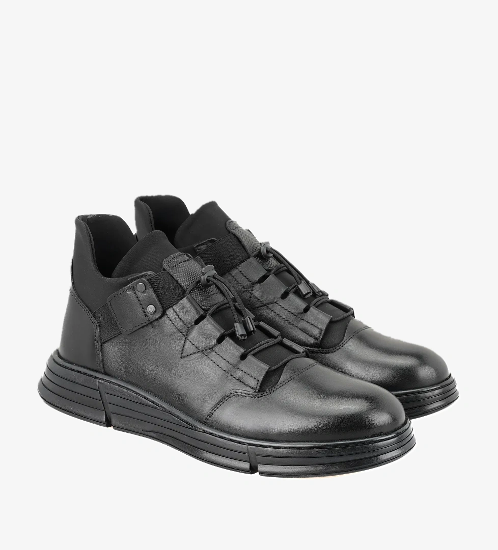 Desa Pavel Siyah Erkek Bağcıklı Deri Bot model görseli