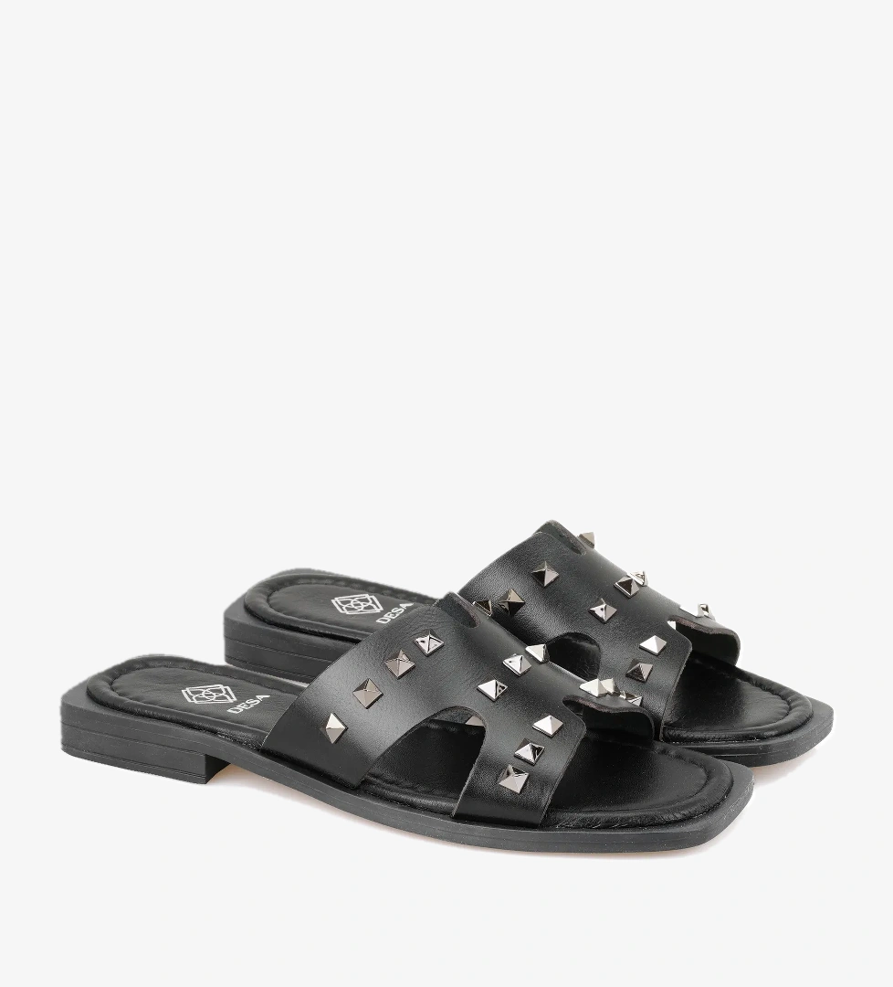 Kadın Siyah Deri Terlik