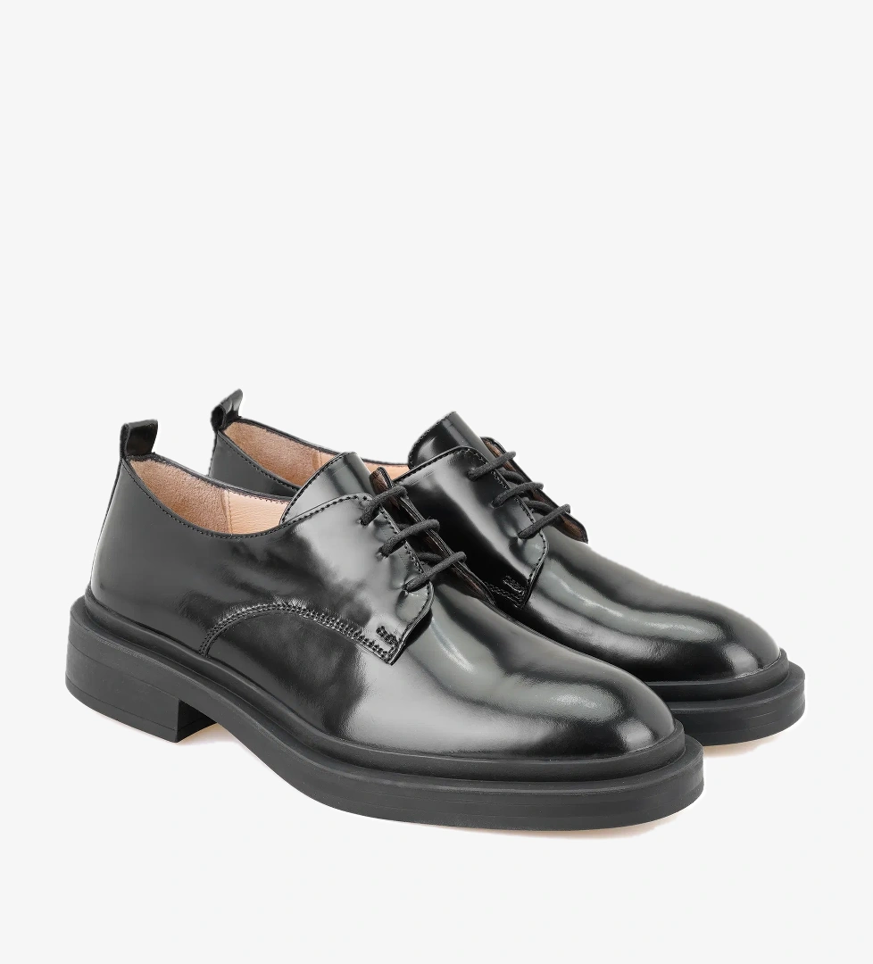 Desa Kadın Siyah Deri Klasik Ayakkabı model görseli