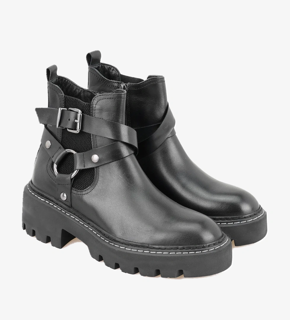 Desa Kadın Siyah Fermuarlı Deri Bot model görseli