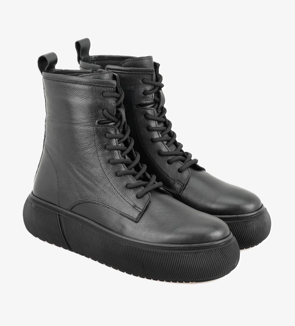 Desa Juno Siyah Kadın Fermuarlı Deri Bot model görseli