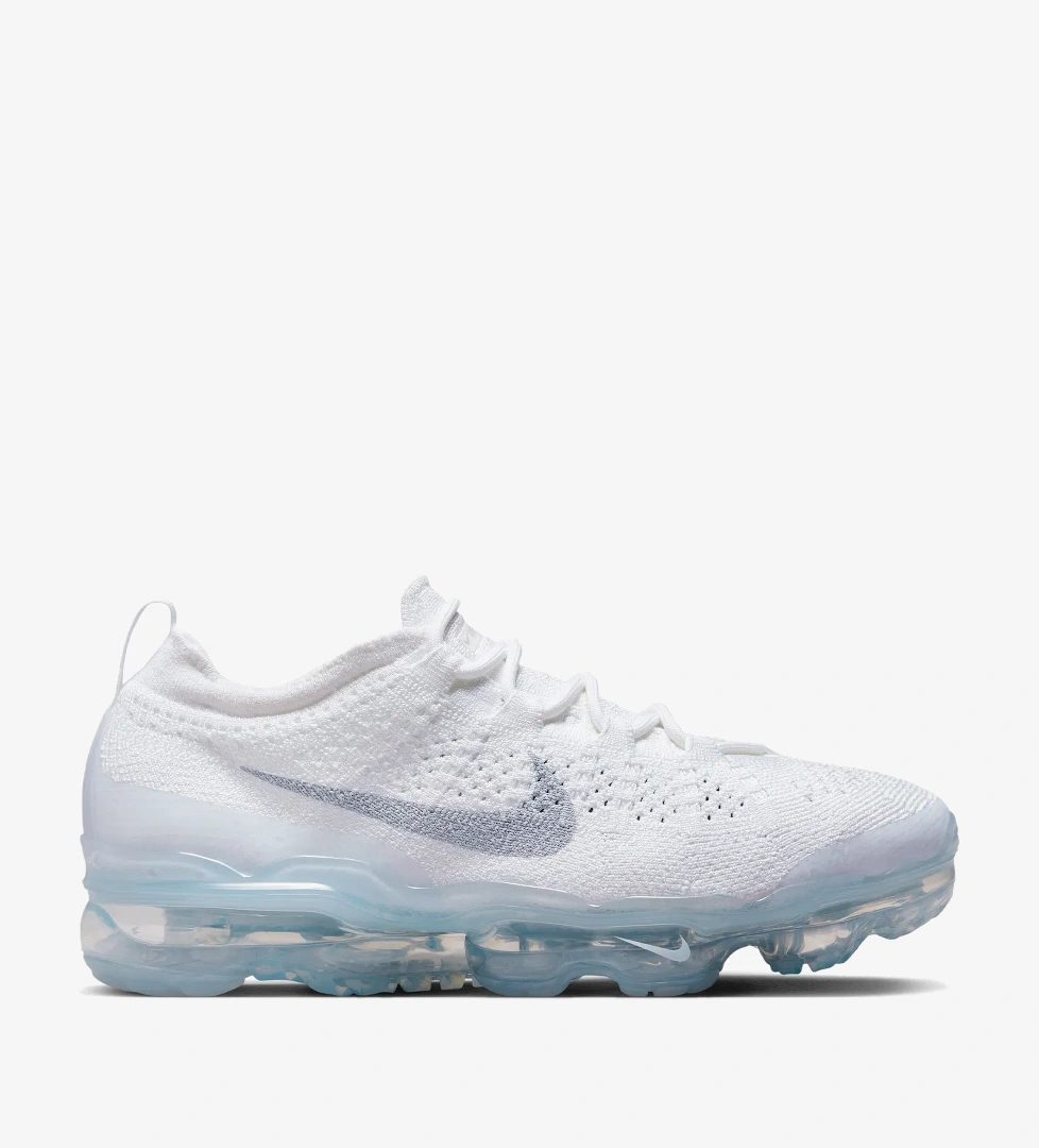 Nike Air VaporMax 2023 Flyknit Kadın Beyaz Spor Ayakkabı