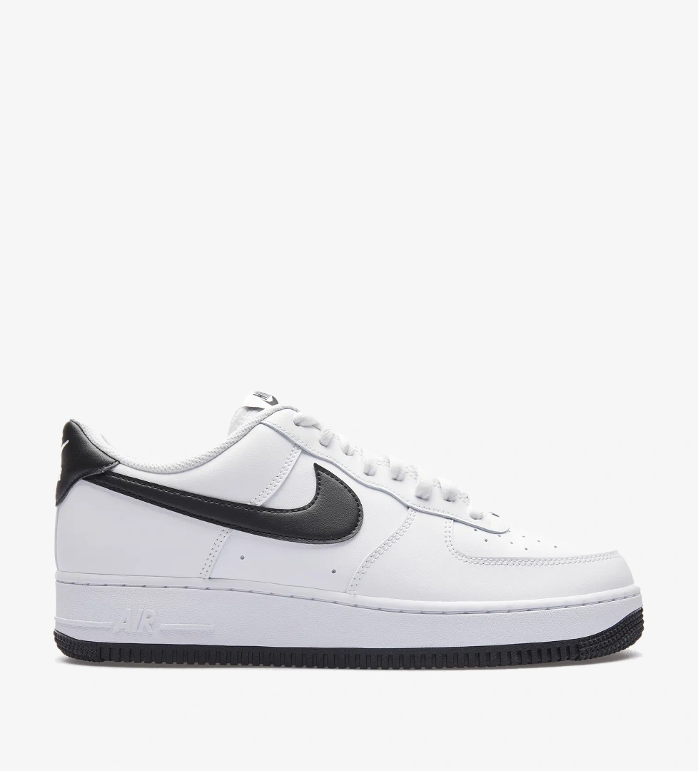 Nike Air Force 1 '07 Erkek Beyaz Spor Ayakkabı