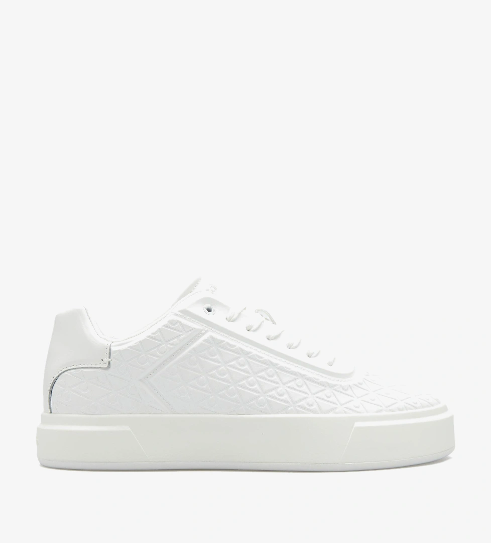 Calvin Klein Embossed Emblem Logo Trainers Erkek Beyaz Sneaker