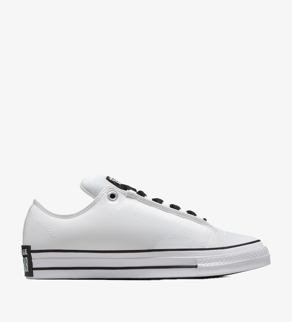 Beyaz Converse Puff