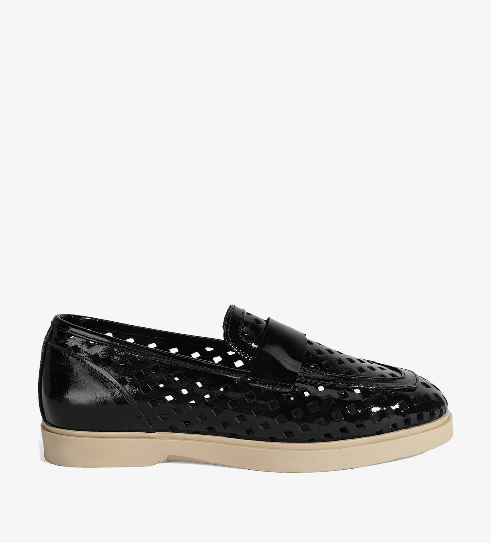 Kadın Siyah Perforeli Rugan Loafer