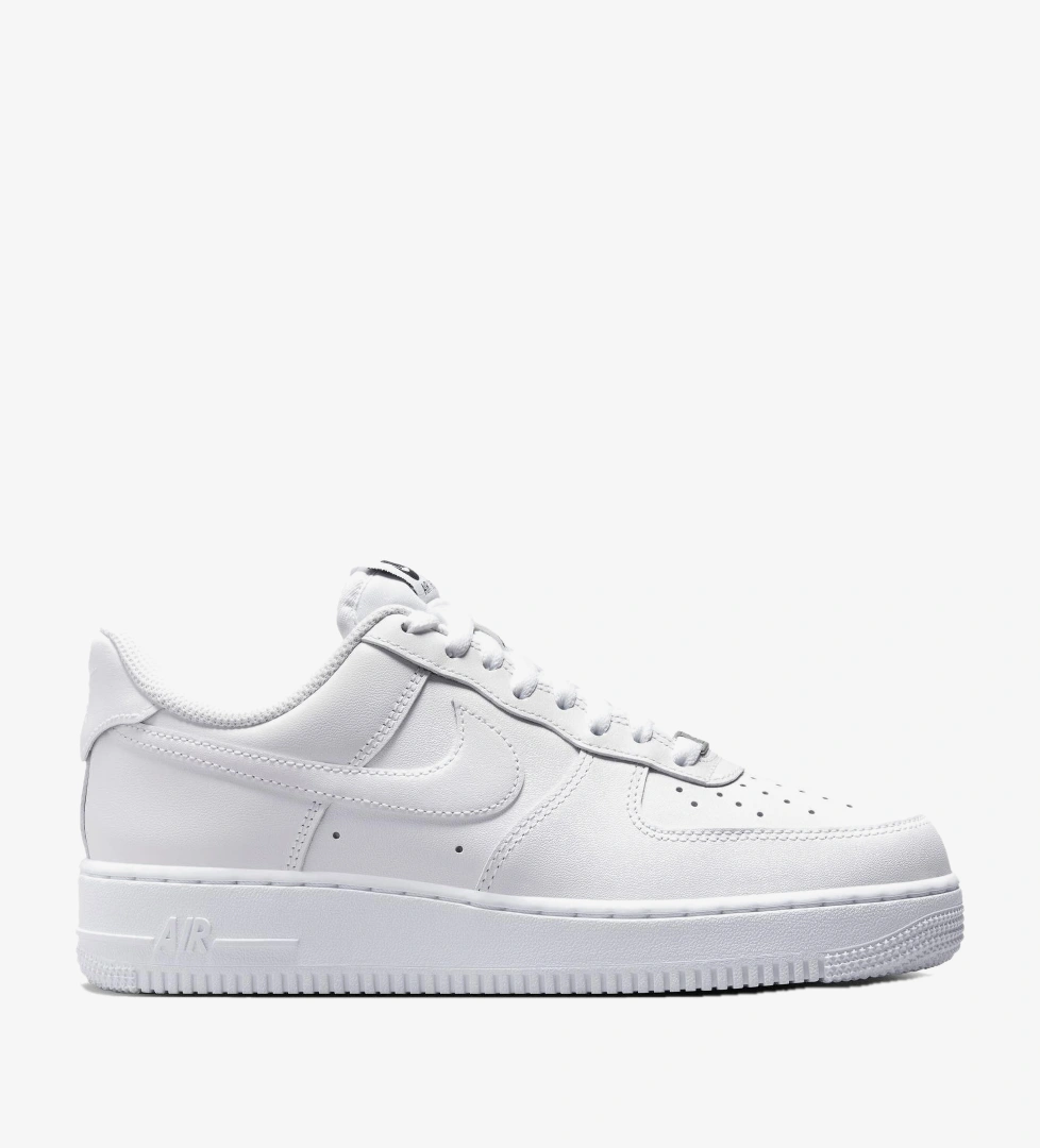 Nike Air Force 1 '07 Flyease Kadın Beyaz Spor Ayakkabı