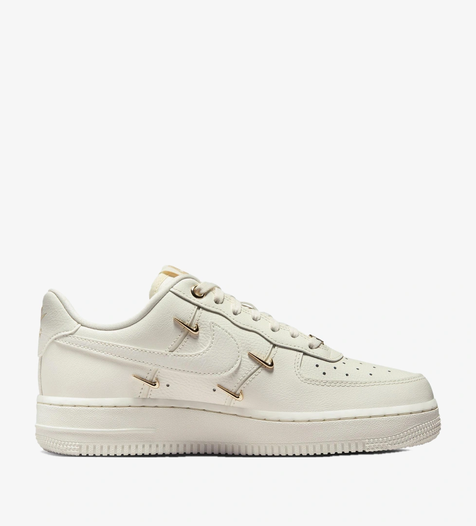 Nike Bej Nike Air Force 1 Lx