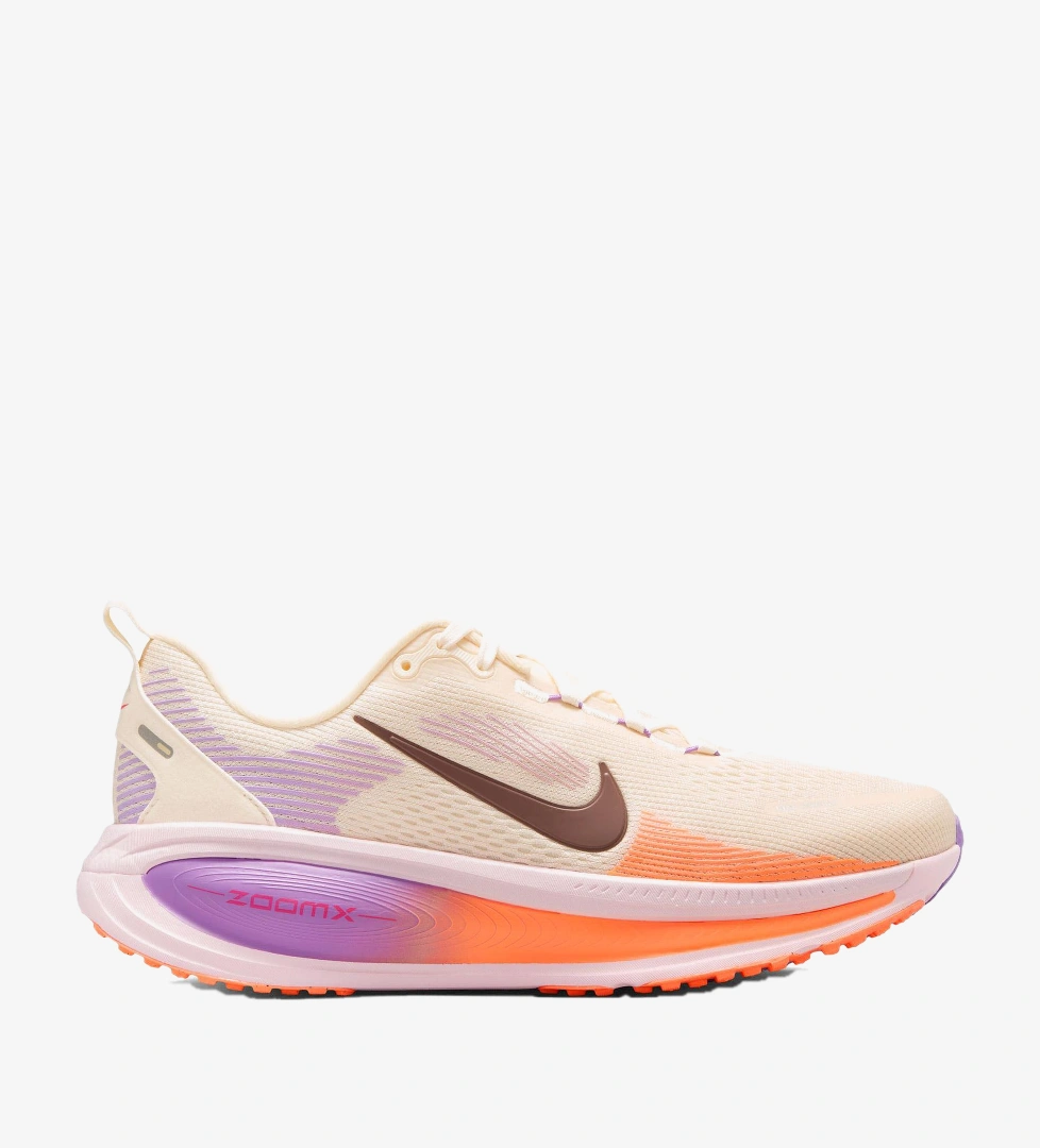 Nike Nike Beyaz Vomero 18 Kadın Bej Koşu Ayakkabısı FashFed'de! Beyaz - 1. görsel