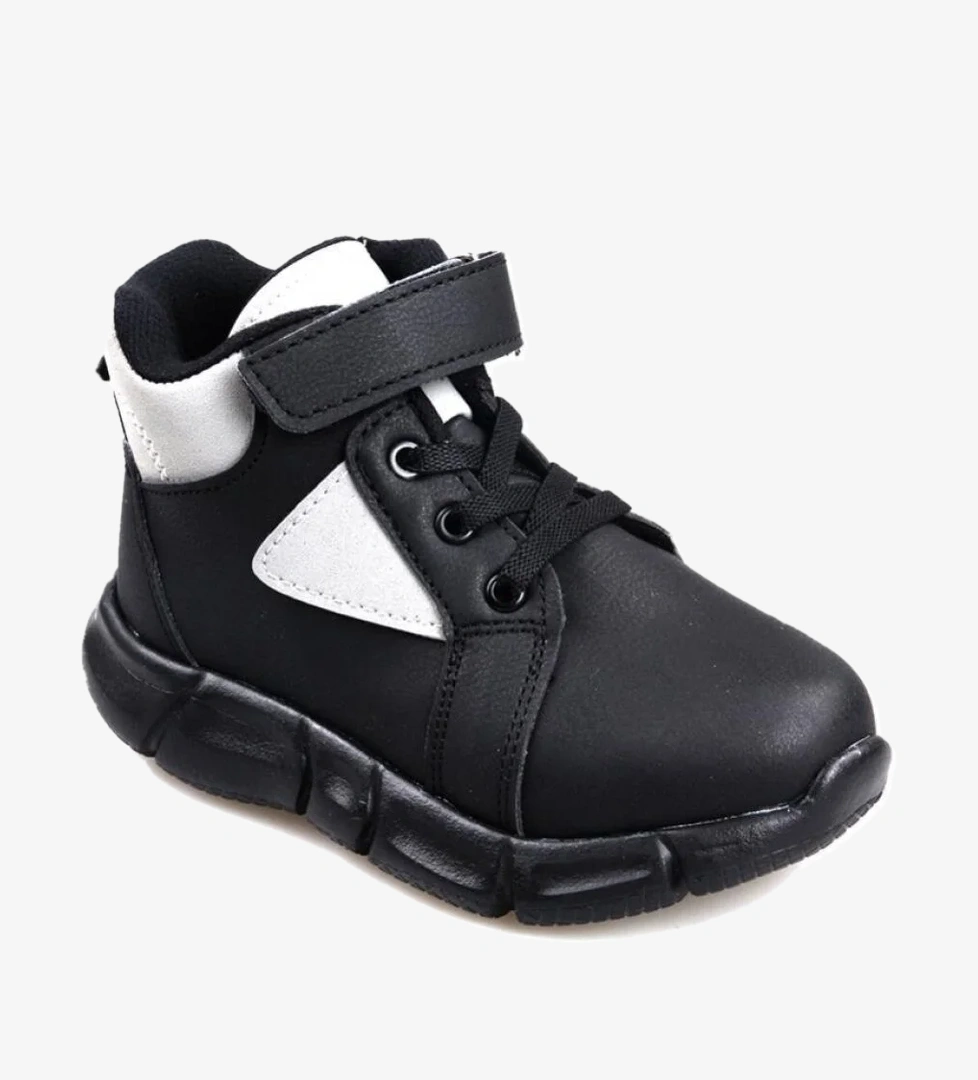 Cool Siyah Erkek Çocuk (22-30) Günlük Spor Bot model görseli