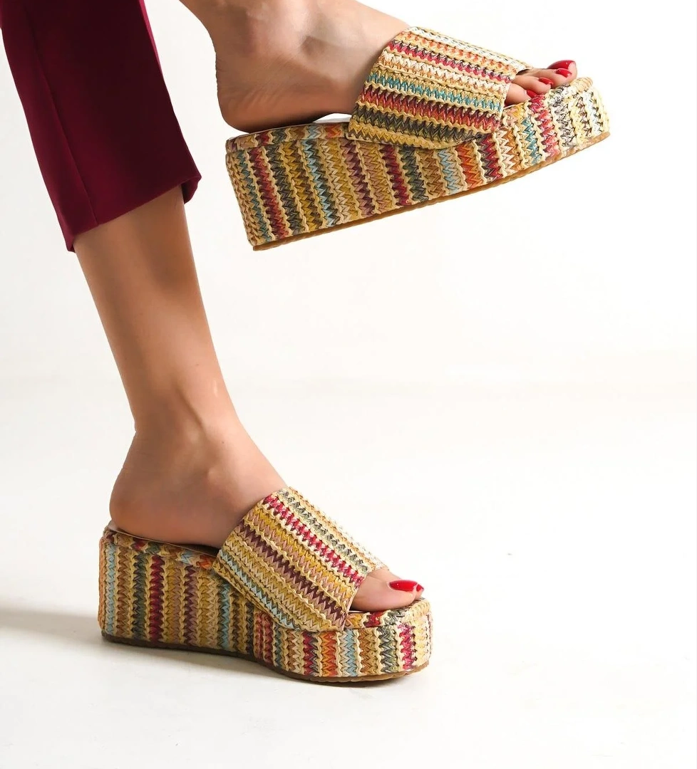 Örgü Hasır Dolgu Topuklu Kadın Bej Terlik - Queen