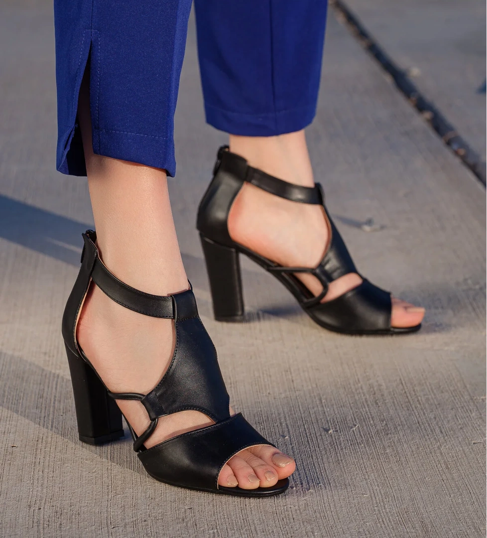 Daxtors D1250 Kadın Günlük Klasik Topuklu Ayakkabı_Siyah