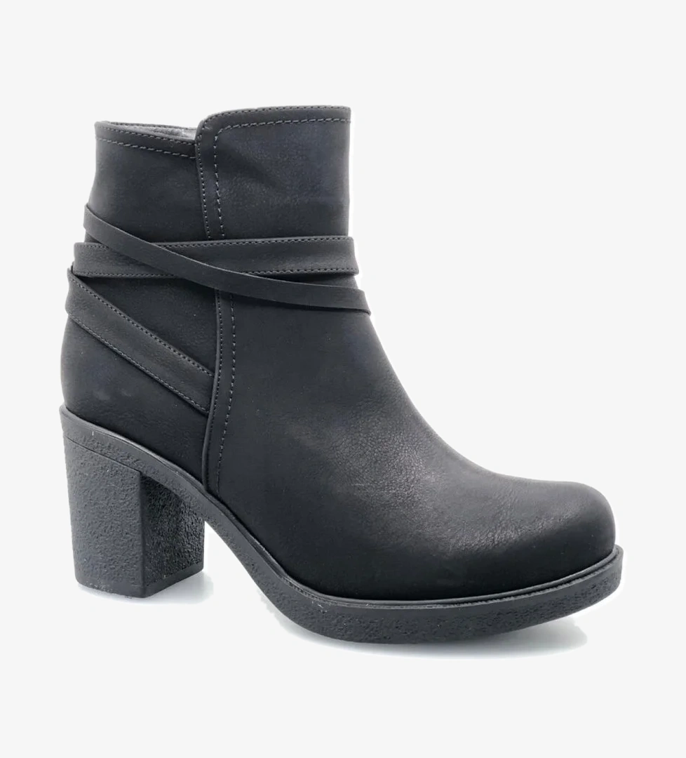 Kocamanlar Ayakdaş Kısa Topuklu Kadın Bot model görseli