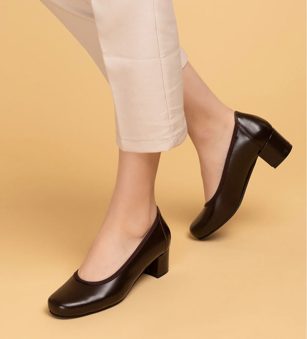 Gondol Kundura Gondol Kadın Hakiki Deri Rahat Günlük Topuklu Ayakkabı Şhn.280 model görseli