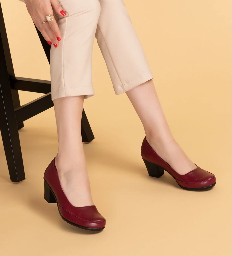 Gondol Kadın Hakiki Deri Klasik Topuklu Ayakkabı vdt.8080