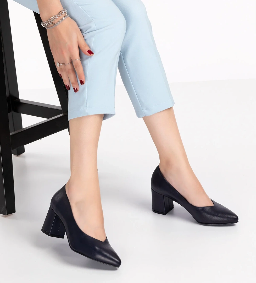 Gondol Kadın Hakiki Deri Klasik Topuklu Ayakkabı şhn.1930