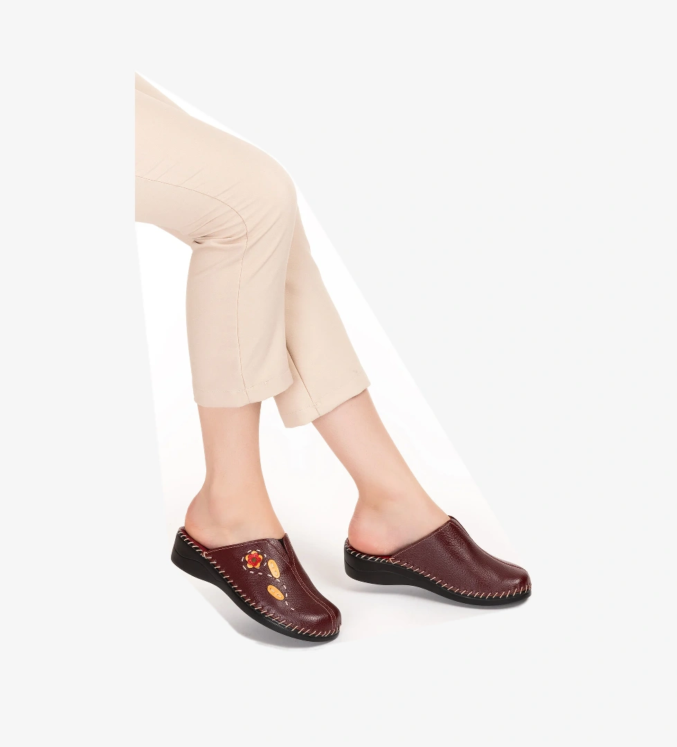 Gondol Kundura Gondol Kadın Hakiki Deri Ortopedik Sabo Terlik Yprk.811 model görseli