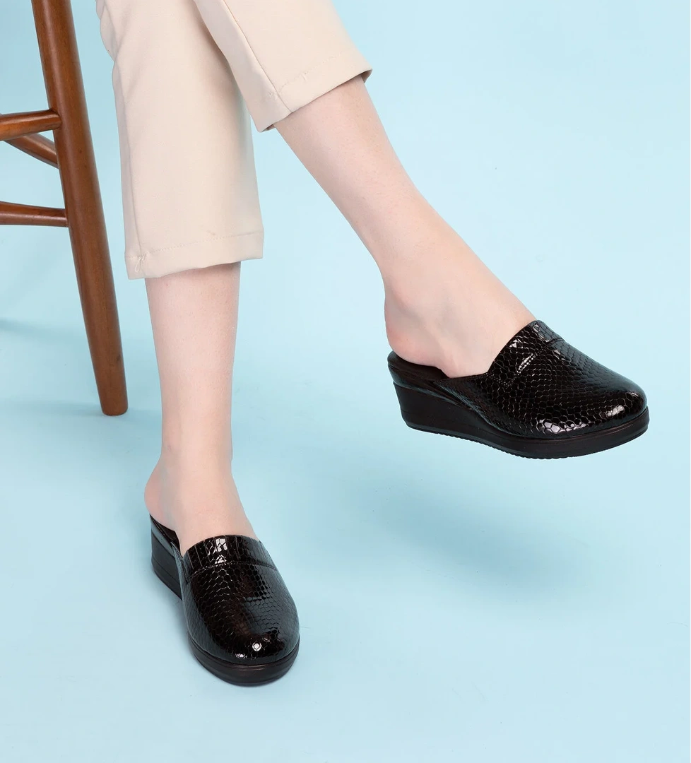 Gondol Kundura Gondol Kadın Hakiki Deri Dolgu Topuk Sabo Terlik Özl.906yt model görseli