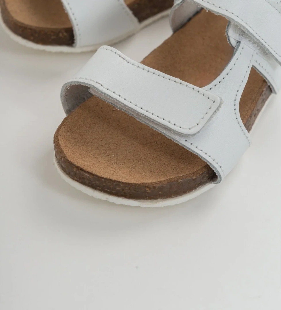 Mnpc Erkek Çocuk Beyaz Deri Ortopedik Destekli Sandalet model görseli