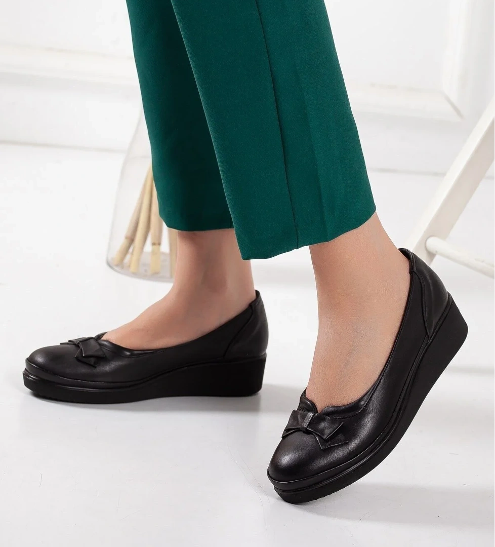 Kocamanlar Ayakdaş %100 Hakiki Deri Tam Ortapedik Kadın Ayakkabı model görseli