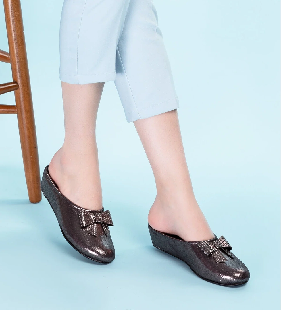 Gondol Kundura Gondol Taşlı Fiyonklu Şık Ev Terliği Mik.0577 model görseli