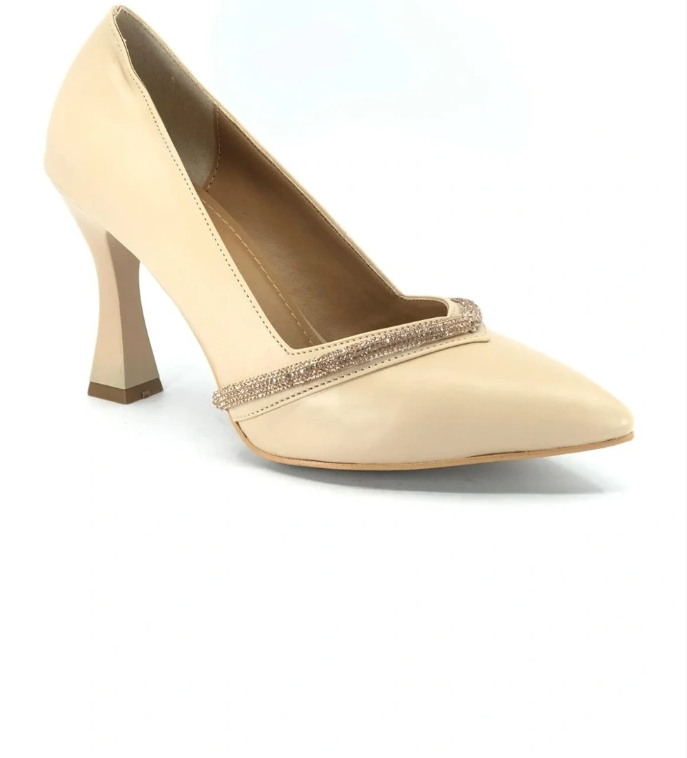 Şerit Taş Dekolteli Kadeh Topuklu Kadın Stiletto Ayakkabı