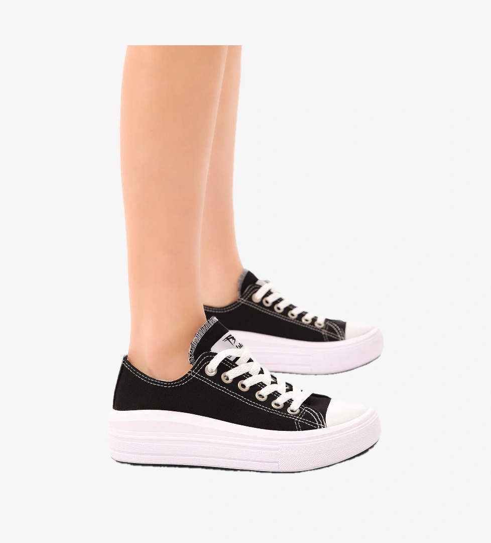 Kadın Siyah Rahat Kalıp Kalın Tabanlı Spor Ayakkabı