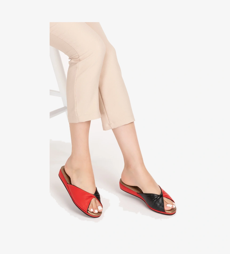 Gondol Kadın Hakiki Deri Çeyizlik Şık Ev Terliği kayaş.069 kyş.069