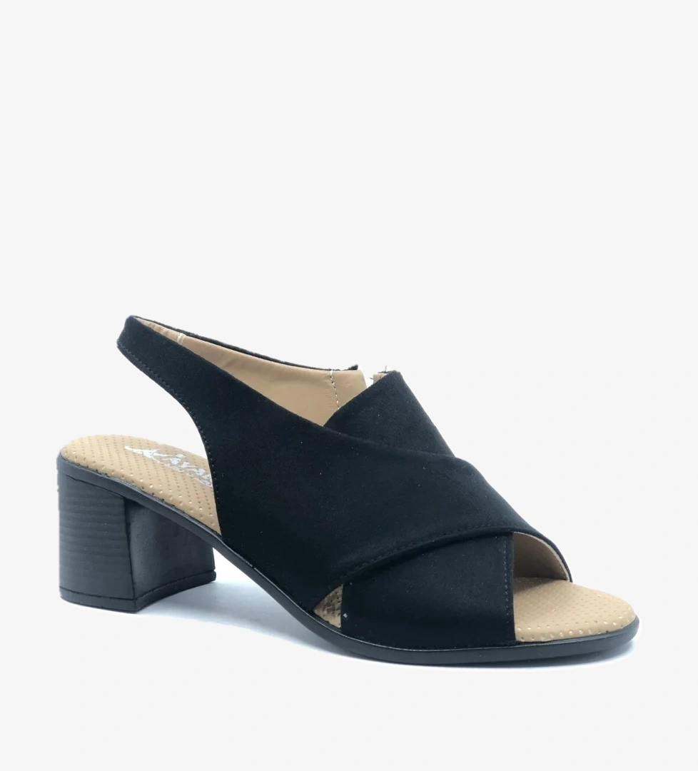 Ayakdaş Ortapedik Kısa Topuklu Çapraz Bantlı Kadın Ayakkabı model görseli