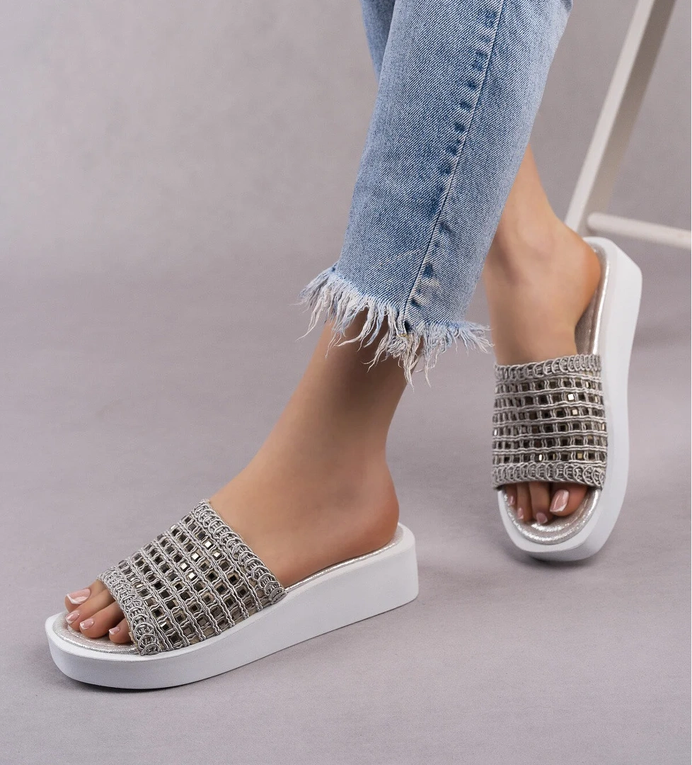 Kadın Garantili Taş Detaylı Günlük Terlik 2022.2040 Gümüş