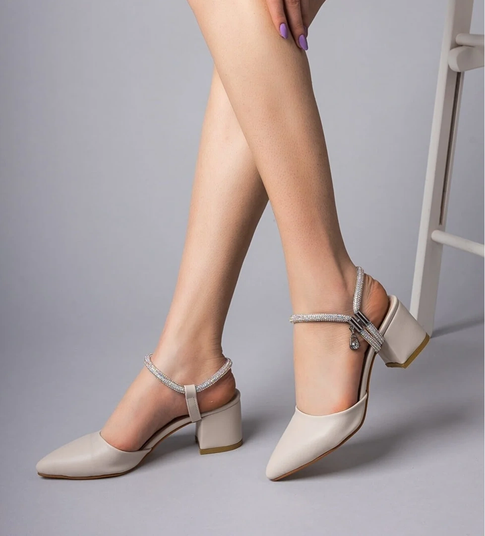 Bilek Taşlı Kadın Topuklu Ayakkabı