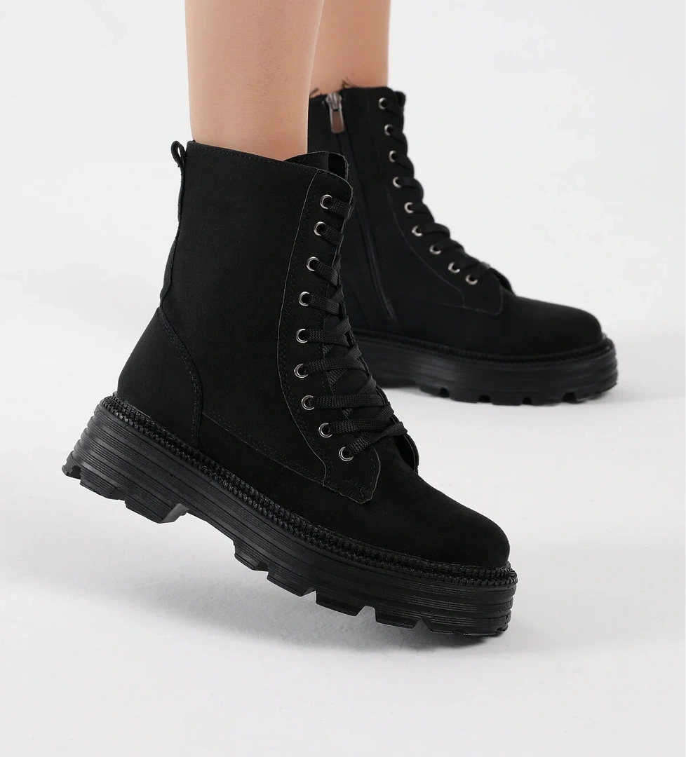 Kadın Siyah Süet Poli Taban Rahat Kalıp Bağcıklı Bot