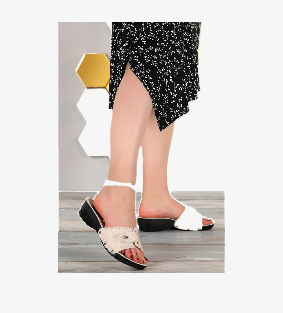 Günlük 4 Cm Topuklu Jelli Kadın Terlik Ary 68-787 Bej