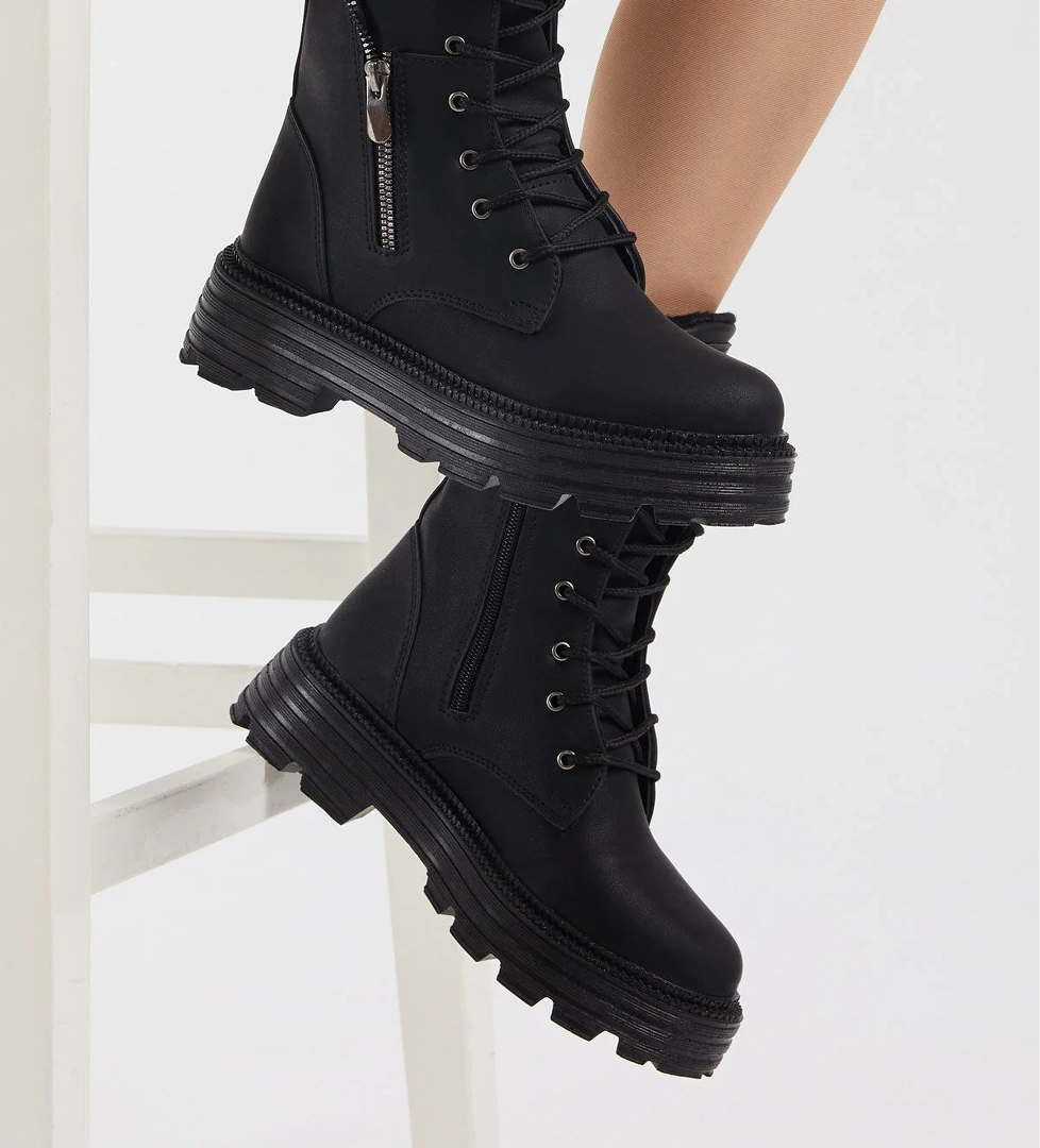 Kadın Siyah Cilt Poli Taban Fermuar Detaylı Rahat Kalıp Bağcıklı Bot