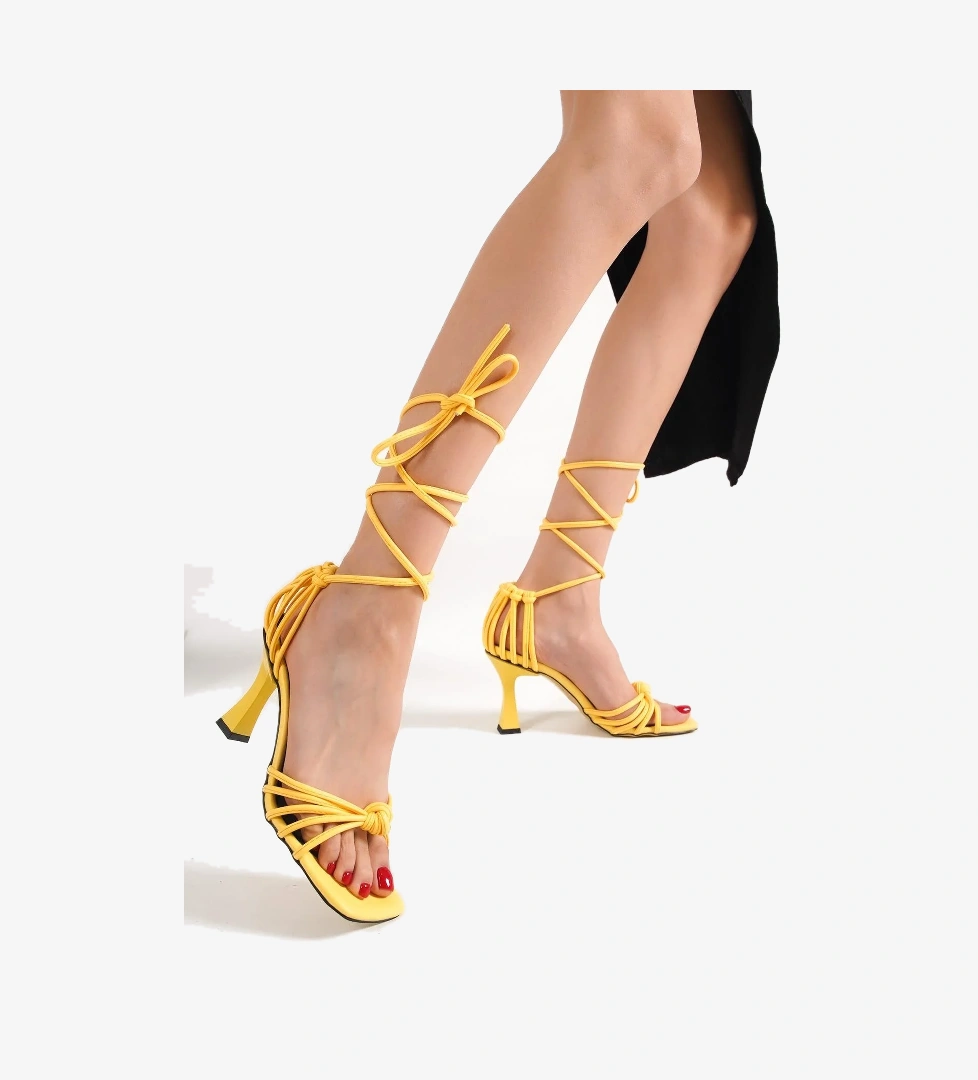 Eliza Sarı Çok Bantlı Kadeh Topuk İpli Sandalet
