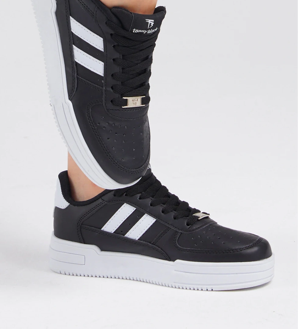 Unisex Siyah Beyaz Yanı Çizgili Bağcıklı Rahat Kalıp Sneaker