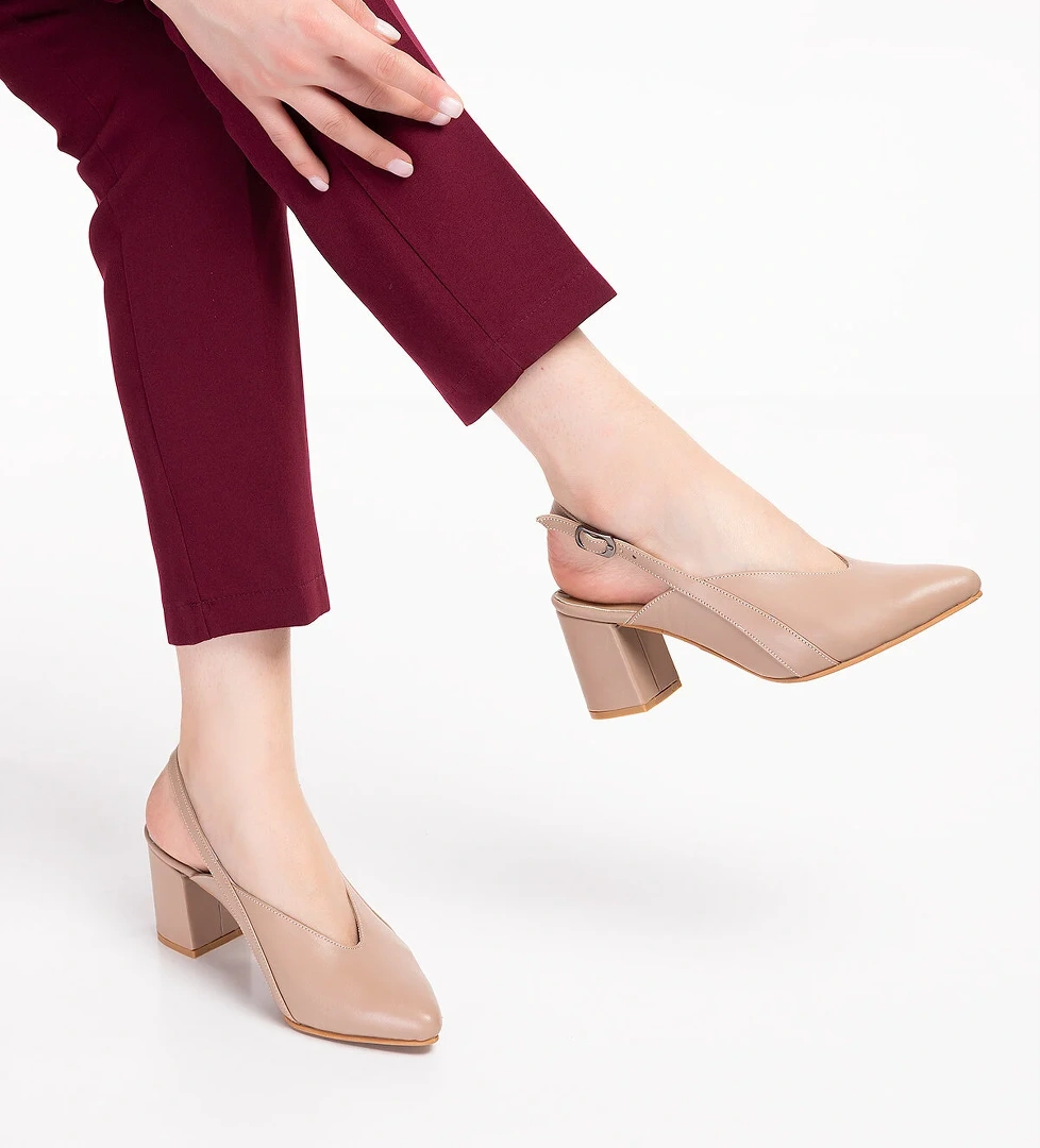 Gondol Kadın Hakiki Deri Klasik Topuklu Ayakkabı şhn.813